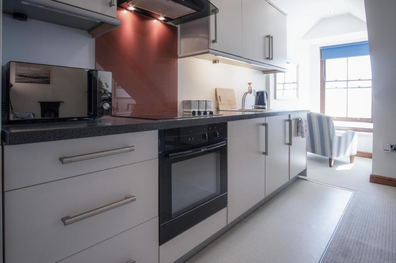The Nest - 1 Bedroom Apartment - Tenby Eksteriør billede