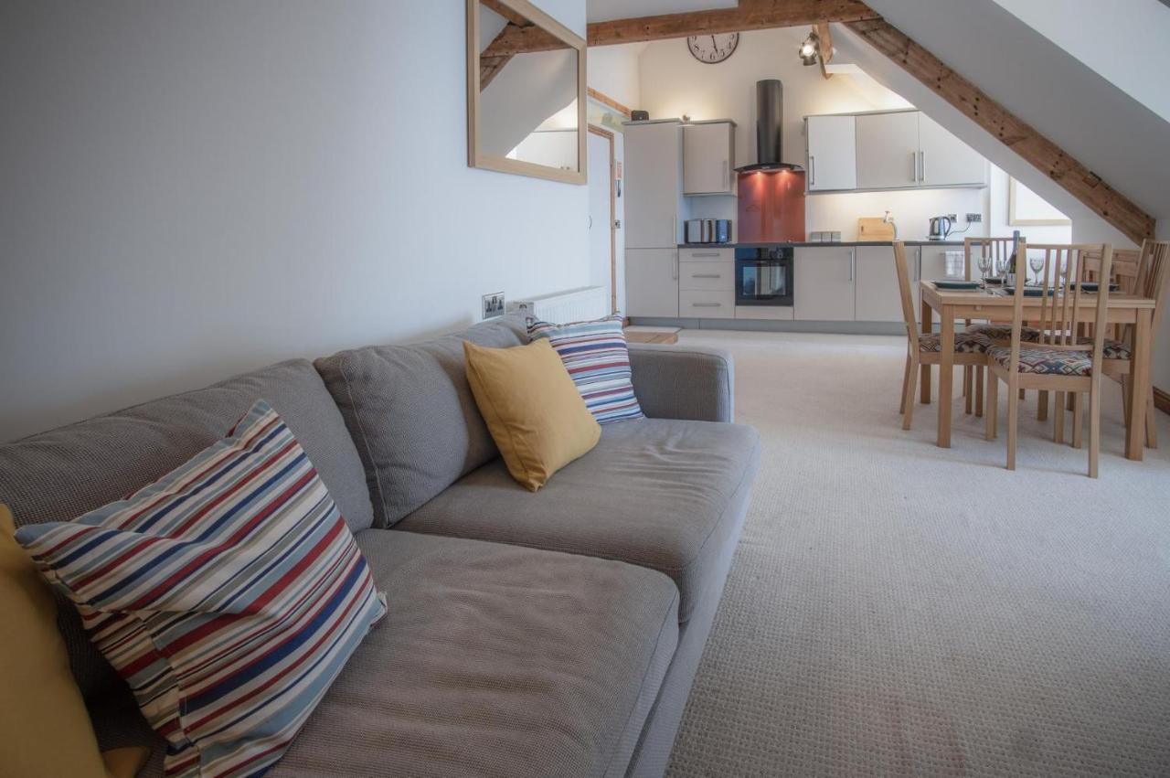 The Nest - 1 Bedroom Apartment - Tenby Eksteriør billede
