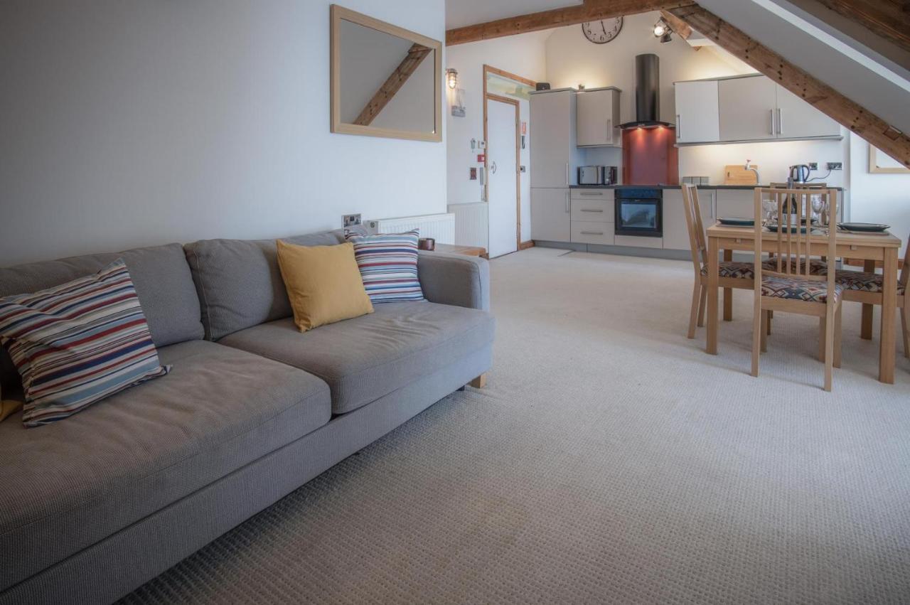 The Nest - 1 Bedroom Apartment - Tenby Eksteriør billede