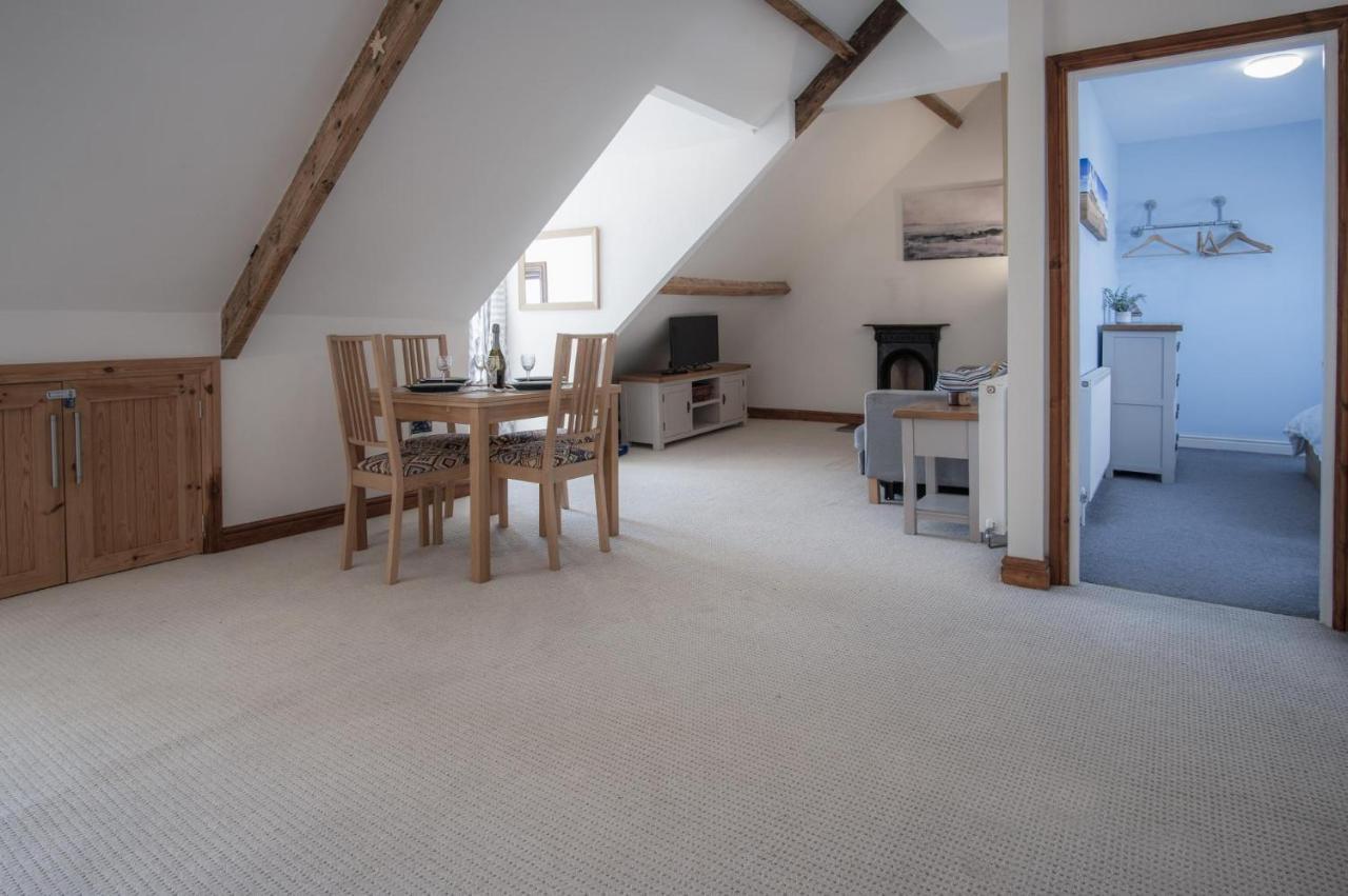 The Nest - 1 Bedroom Apartment - Tenby Eksteriør billede